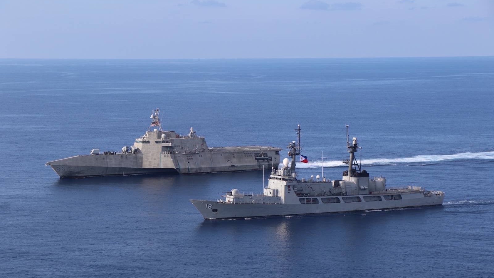 Philippine Navy's BRP Ramon Alcaraz (PS16) and the US Navy's USS Mobile (LCS 26)